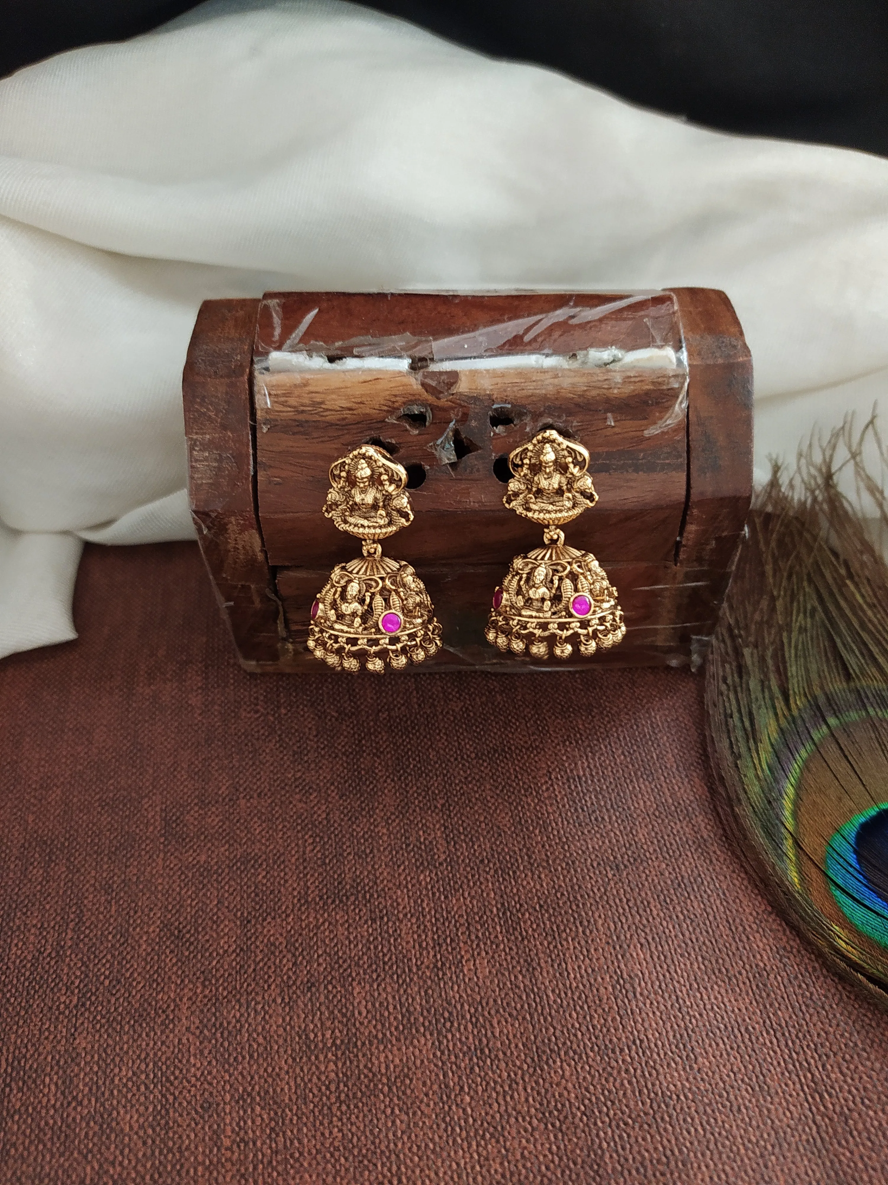 Antique Lakshmi Pendant Mala Set with Floral and Golden Ball Chain